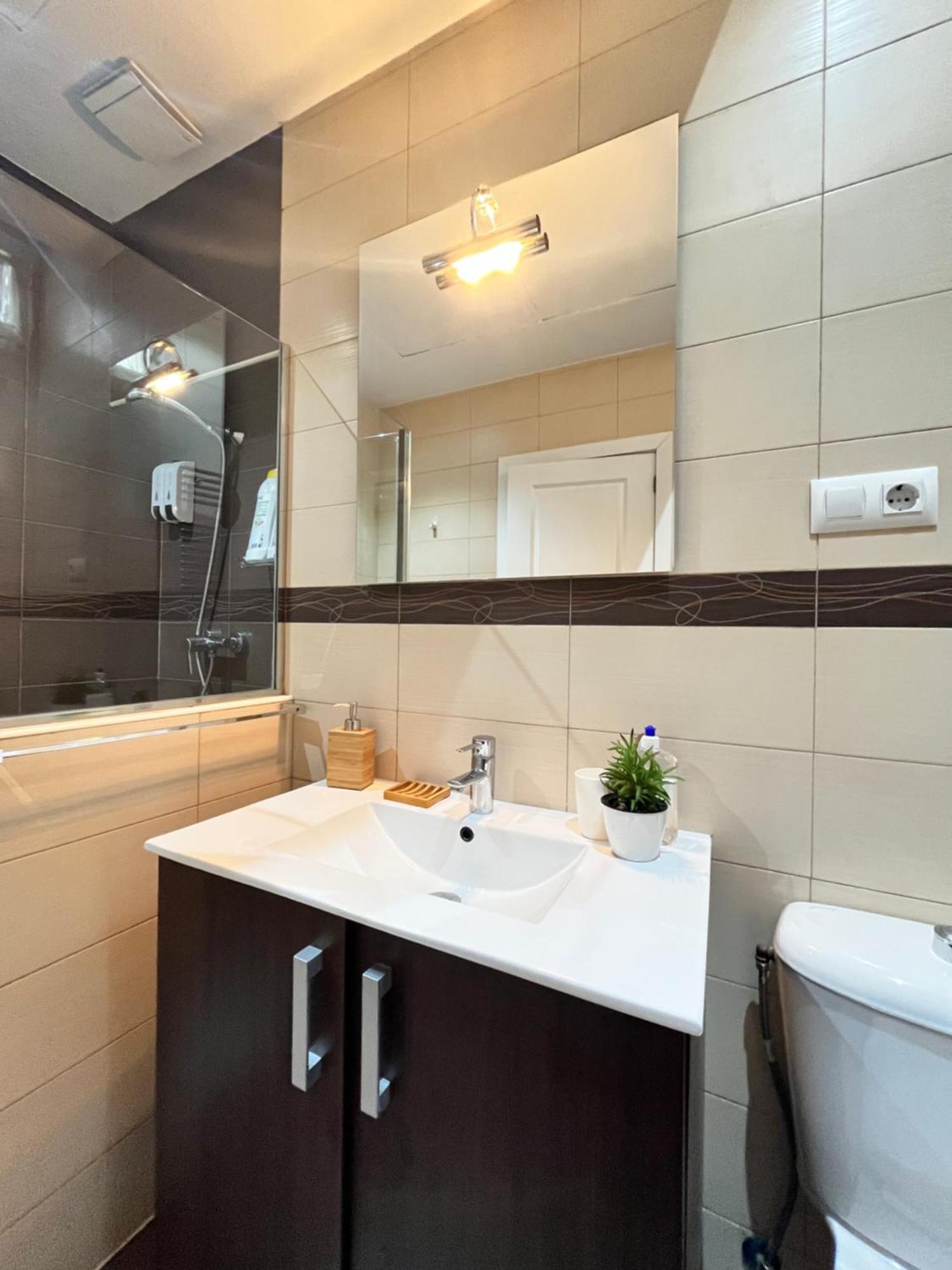 Exclusivo En Sol Exterior Bar Temporal Apartment Madrid Ngoại thất bức ảnh