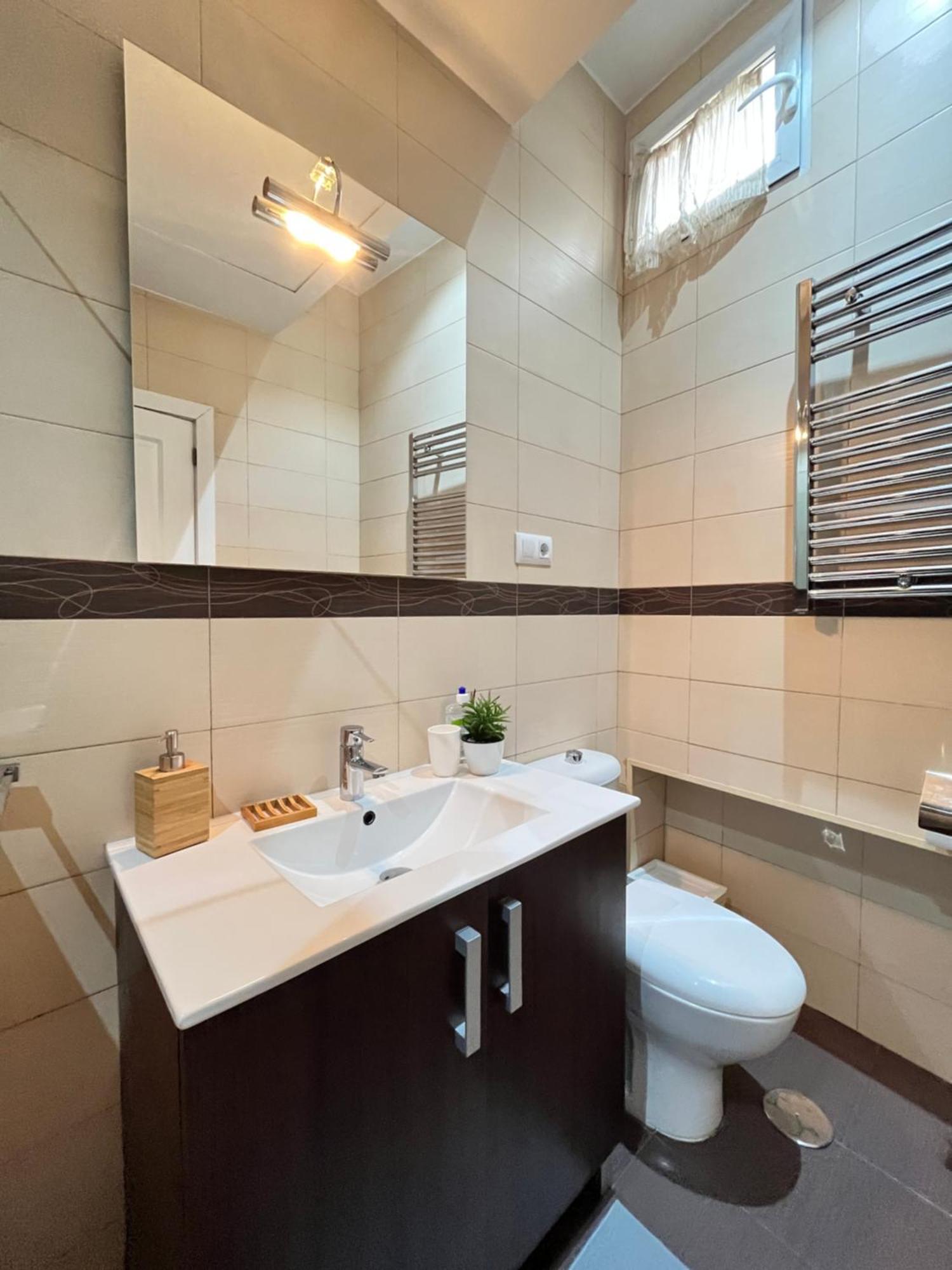 Exclusivo En Sol Exterior Bar Temporal Apartment Madrid Ngoại thất bức ảnh