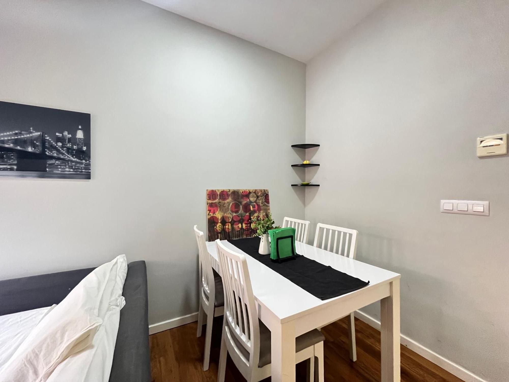 Exclusivo En Sol Exterior Bar Temporal Apartment Madrid Ngoại thất bức ảnh