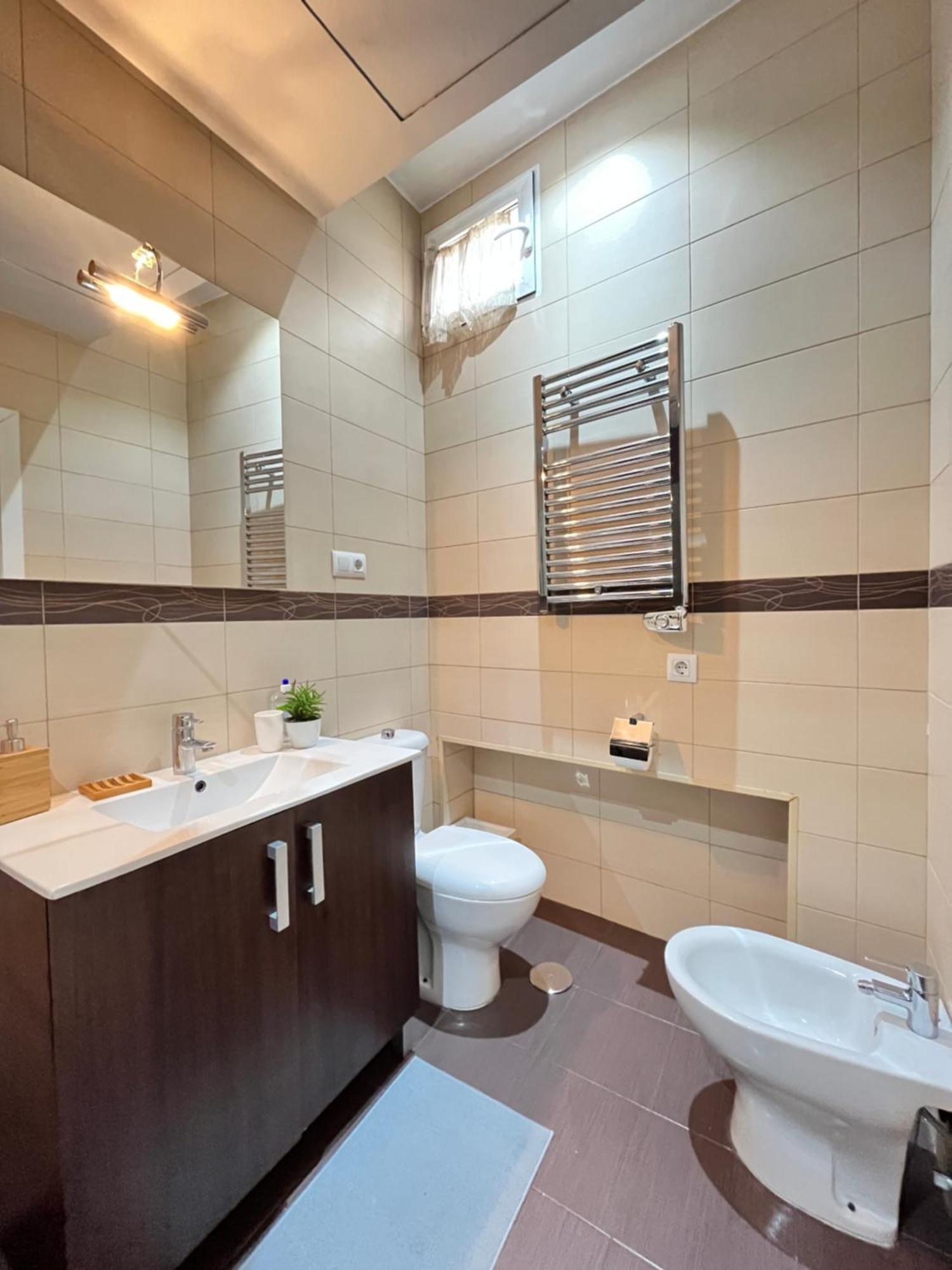 Exclusivo En Sol Exterior Bar Temporal Apartment Madrid Ngoại thất bức ảnh